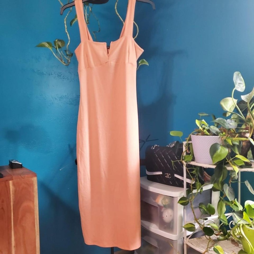 Caution of‎ the Wind Pink midi dress Stretches Size Small